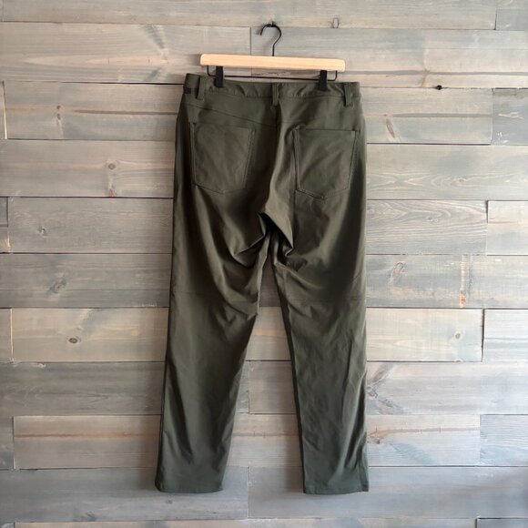 lululemon athletica Green Chinos Relaxed Fit - Picture 5 of 5